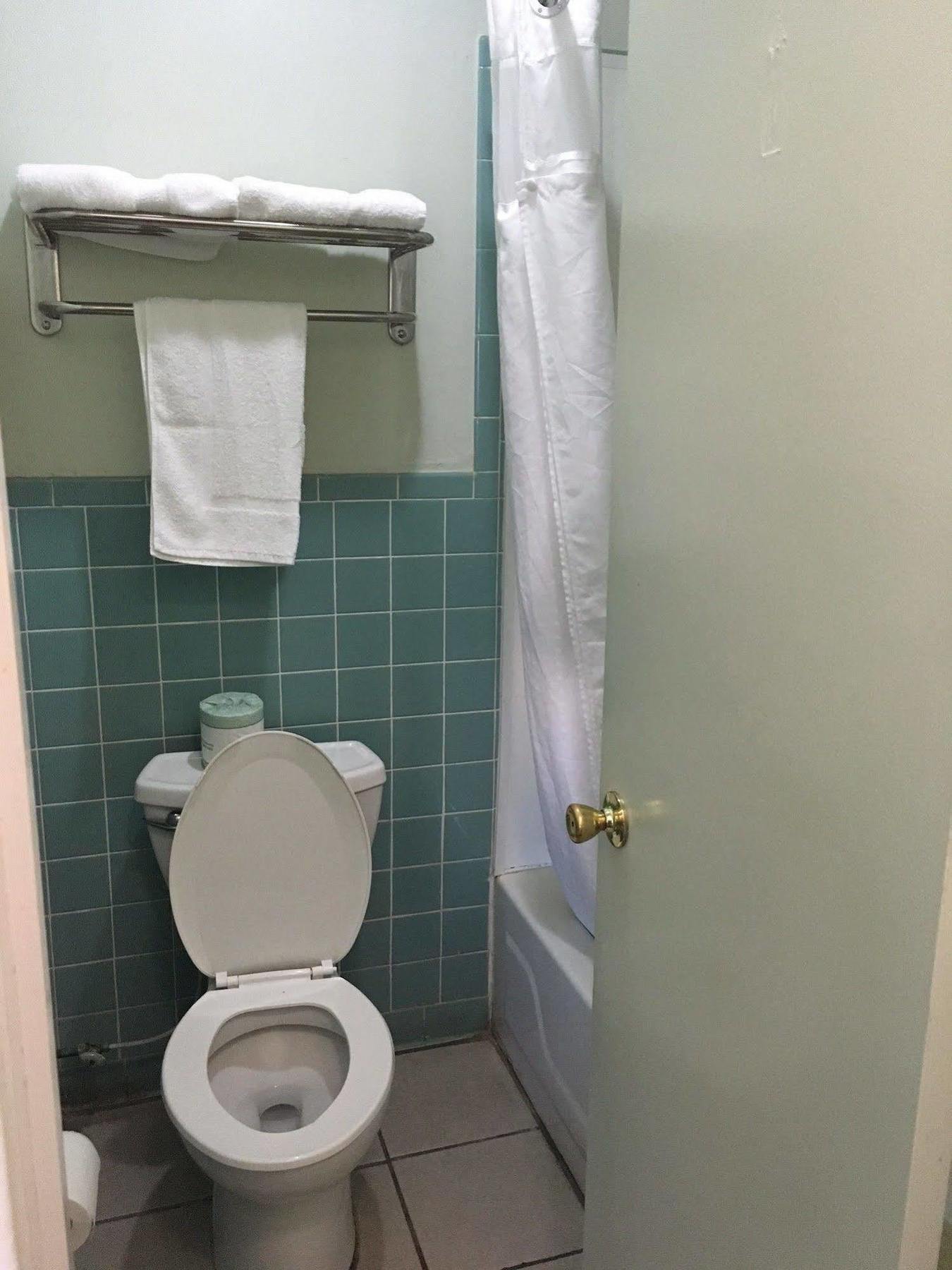 Aristocrat Motor Inn Bolivar エクステリア 写真