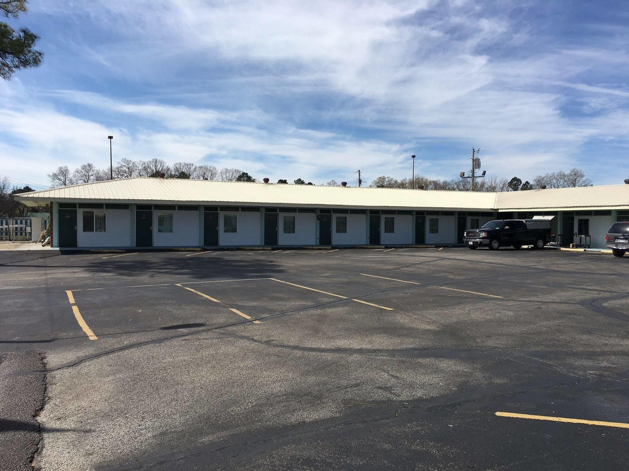 Aristocrat Motor Inn Bolivar エクステリア 写真
