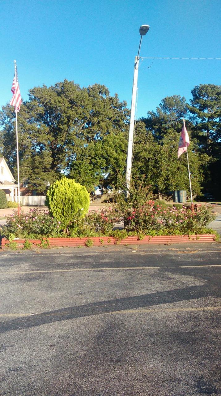 Aristocrat Motor Inn Bolivar エクステリア 写真