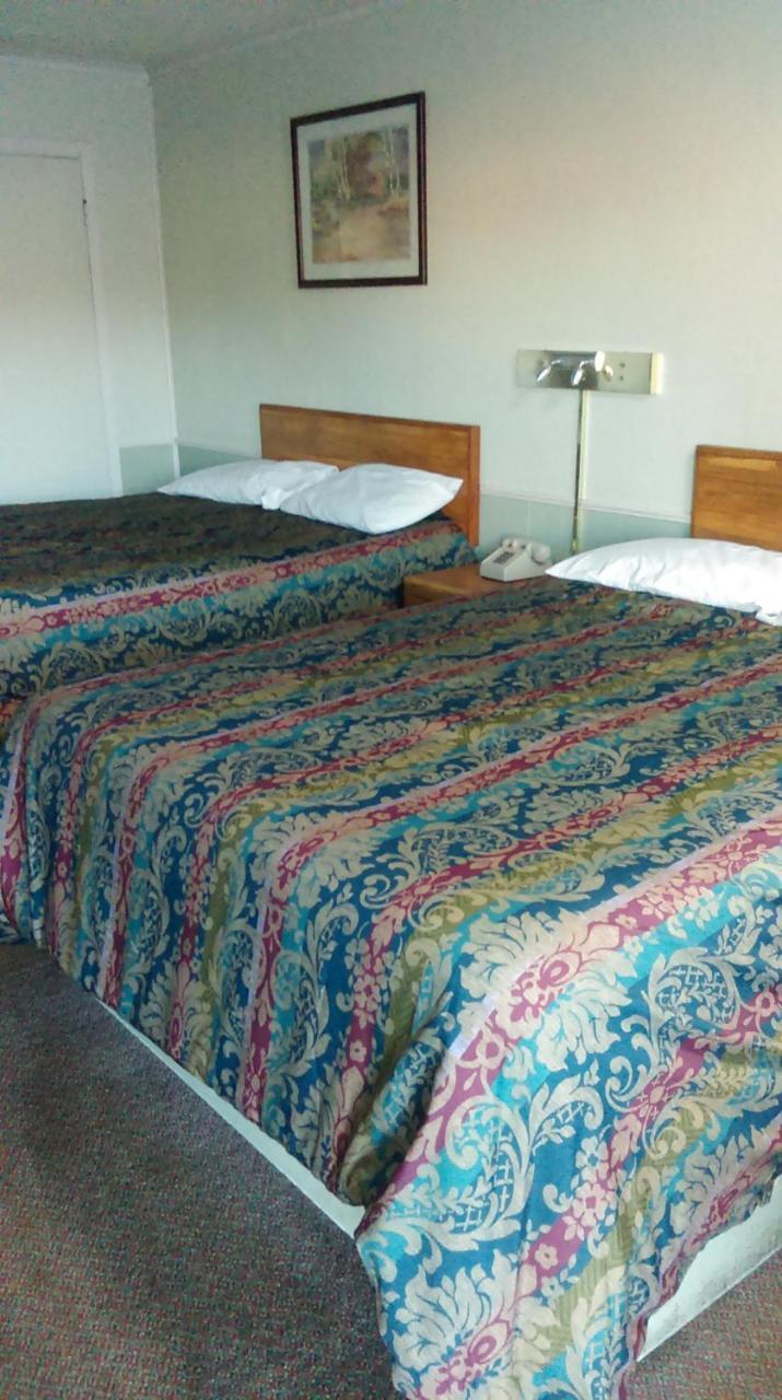 Aristocrat Motor Inn Bolivar エクステリア 写真