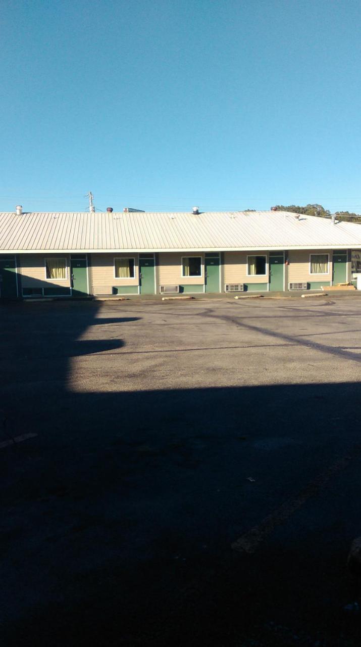 Aristocrat Motor Inn Bolivar エクステリア 写真